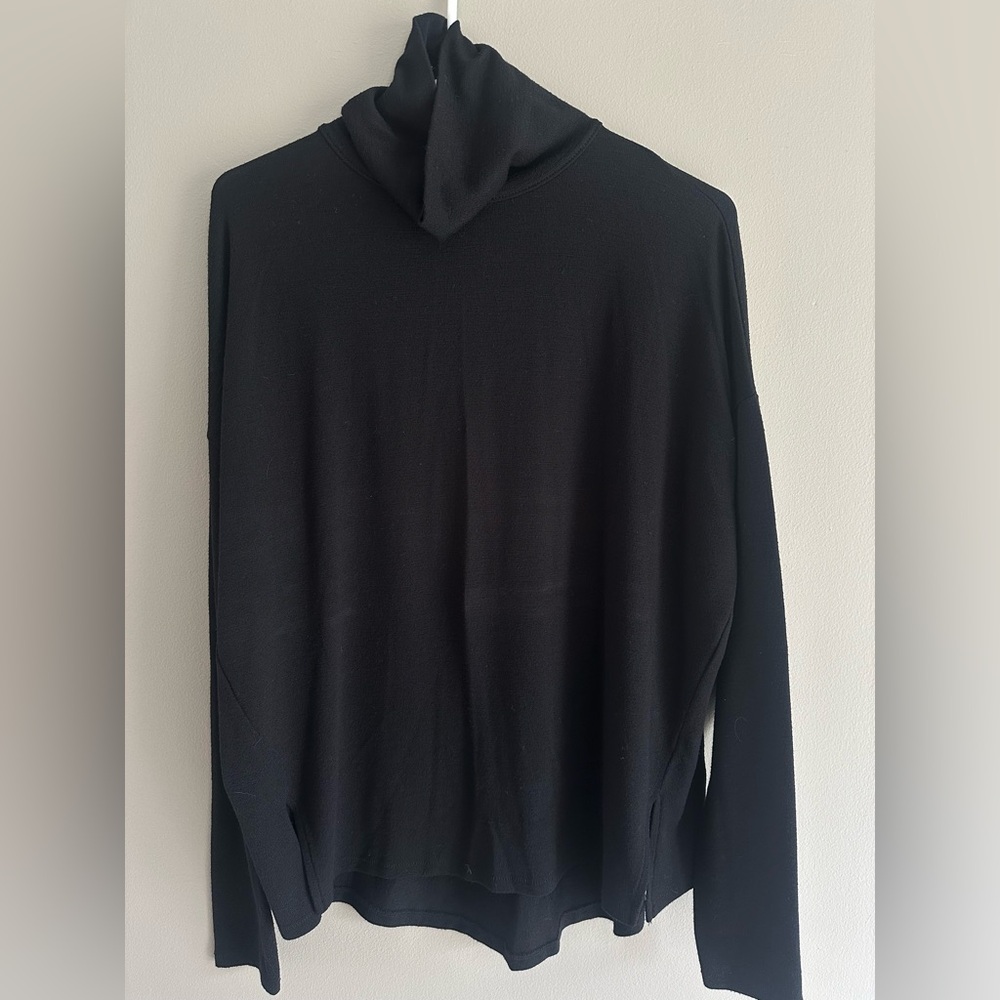 rag & bone women’s open back Black Turtleneck Sweater